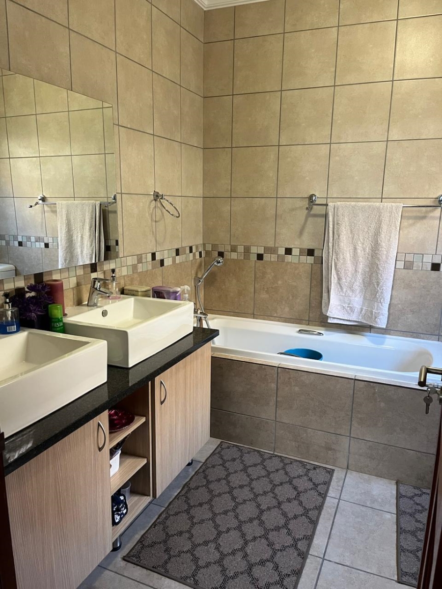 2 Bedroom Property for Sale in Helicon Heights Free State